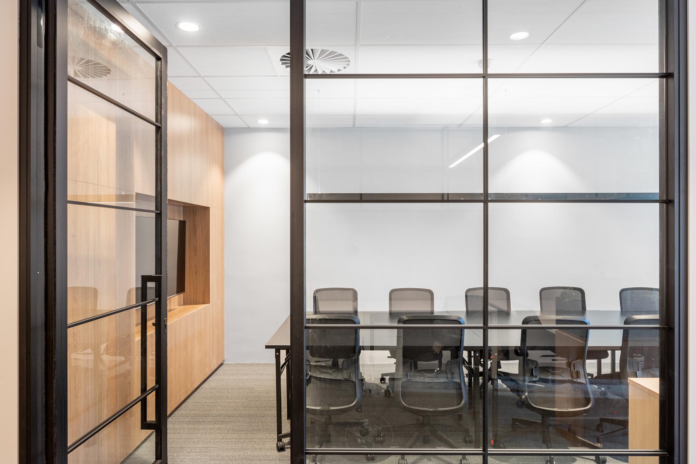 PRINT 98 Lake Street Northbridge 14