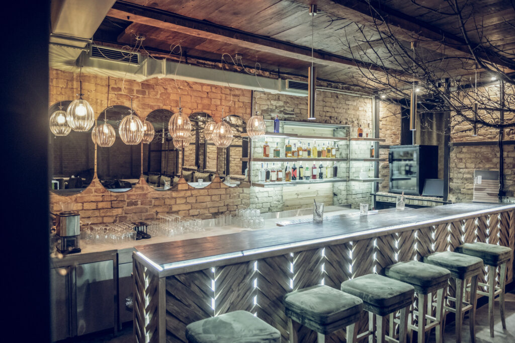 Small, compact fitout ideas for your bar