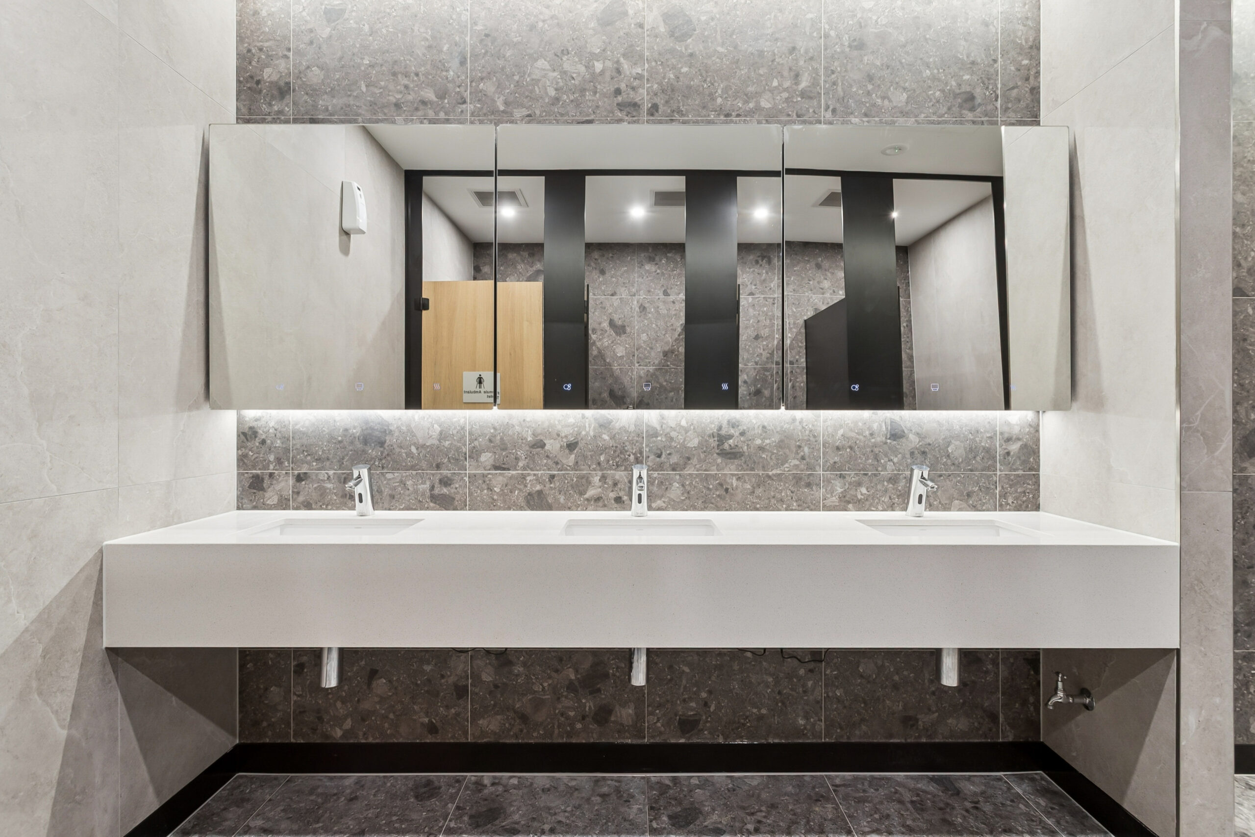 20 Sunray Cir, Ellenbrook 2