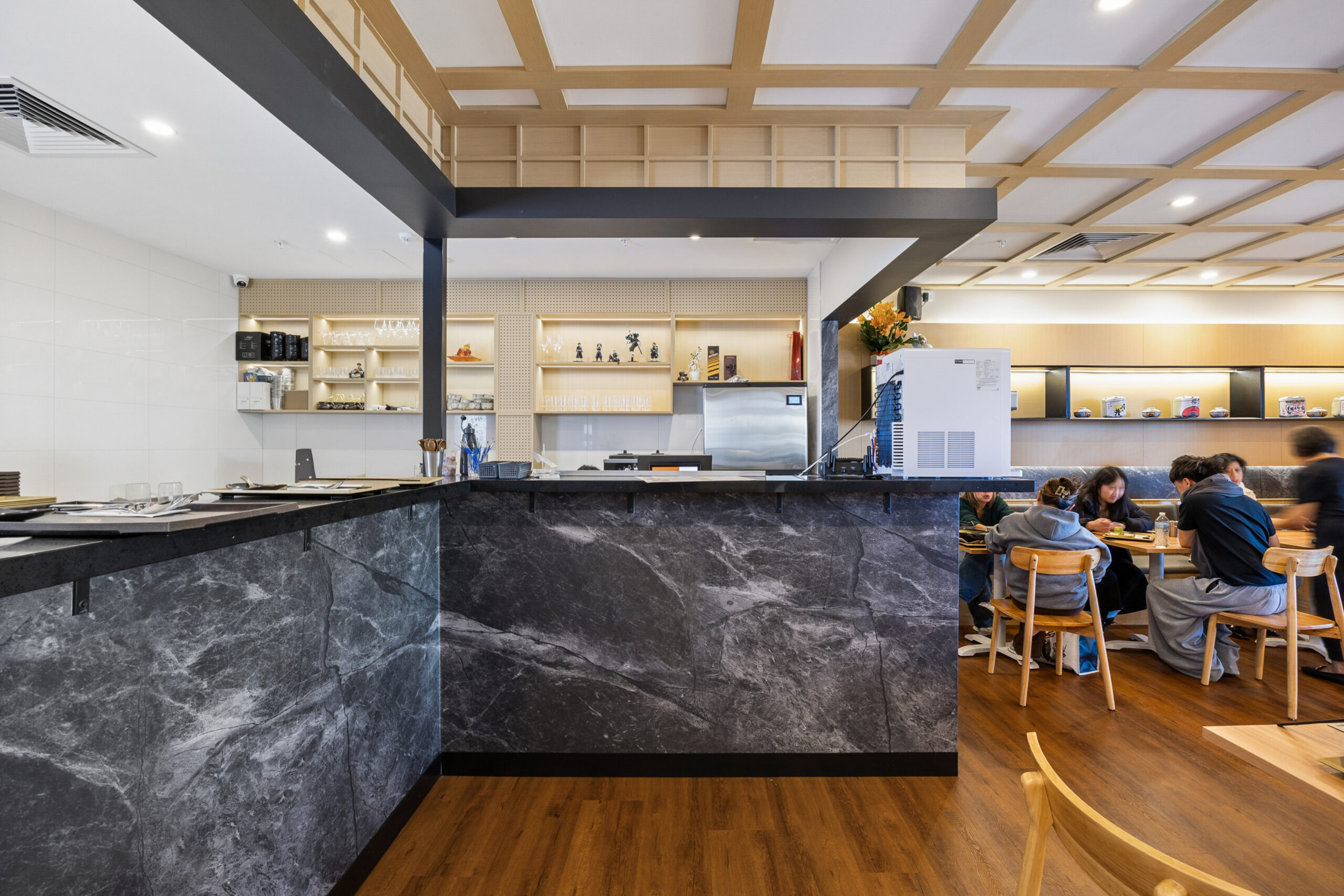3 168 Wanneroo Rd, Madeley 9